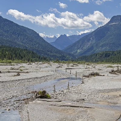 Klimabilanz Frühling 2026: Rekorddürre, Schnee im Mai und historische Hitze in Kärnten und Osttirol