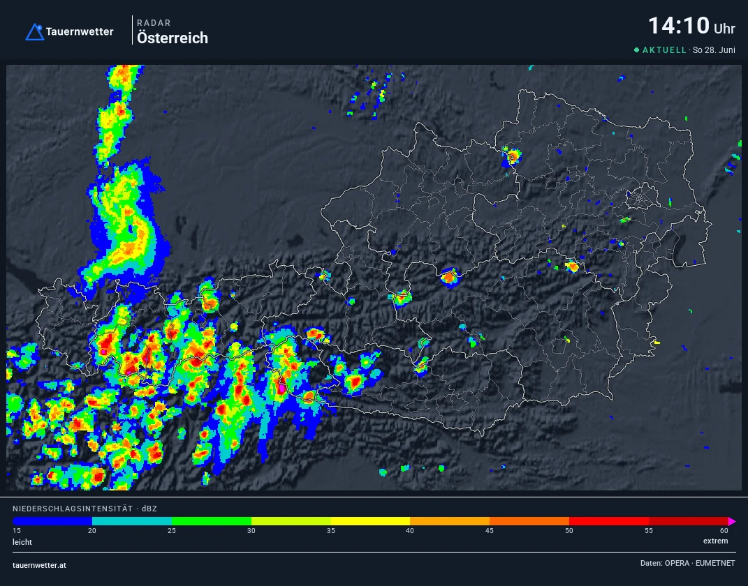 Wetterradar Österreich um 14:20 Uhr: Gewitterzellen in Tirol und Oberkärnten, im Osten weiterhin niederschlagsfrei