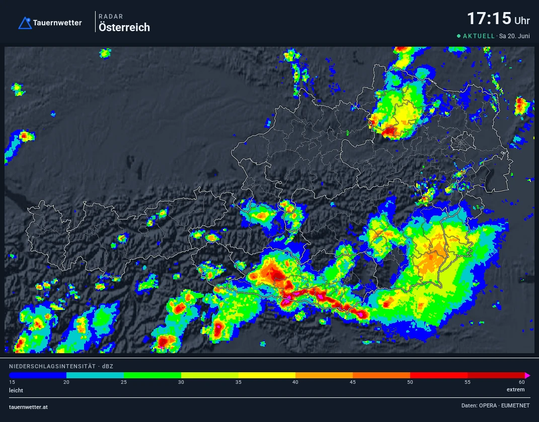 Radarbild von Samstag, 17:15 Uhr, mit kräftigen Gewitterzellen über Kärnten und Osttirol